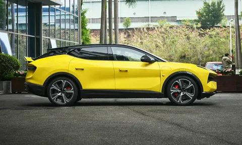 Xe hơi Anh quốc đẹp ngang Lamborghini Urus, công suất 905 mã lực, giá hơn 2 tỷ đồng