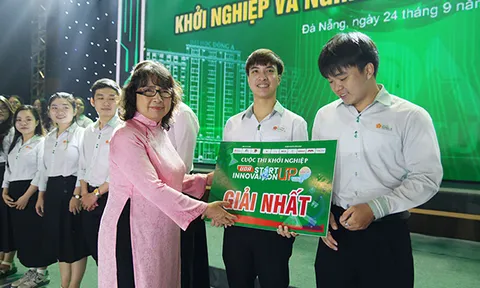 Đại học Đông Á trao hơn 43 tỷ đồng học bổng trong ngày khai giảng
