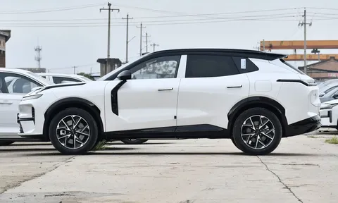 SUV hạng D công suất 613 mã lực, nội thất tiện nghi, giá 651 triệu đồng, cạnh tranh Hyundai Santa Fe