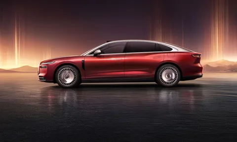 Xe sedan thiết kế sang chảnh, công suất 657 mã lực, siêu tiết kiệm xăng, giá hấp dẫn