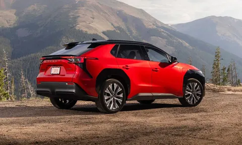 SUV Subaru công suất công suất 338 mã lực, trang bị tiên tiến, giá hơn 1 tỷ đồng