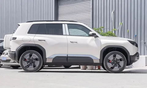 SUV hạng C thiết kế hầm hố, công suất 214 mã lực, giá gần 560 triệu đồng