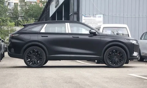 Xe gầm cao hạng C công suất 605 mã lực, giá chỉ hơn 500 triệu đồng