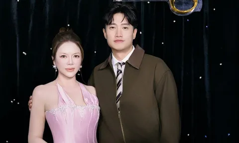 Lý Nhã Kỳ quyến rũ bên cạnh Quốc Trường