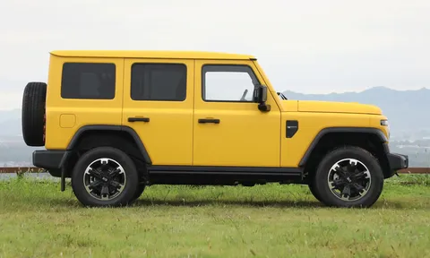 SUV địa hình siêu hầm hố, công suất 252 mã lực, giá hơn 500 triệu đồng