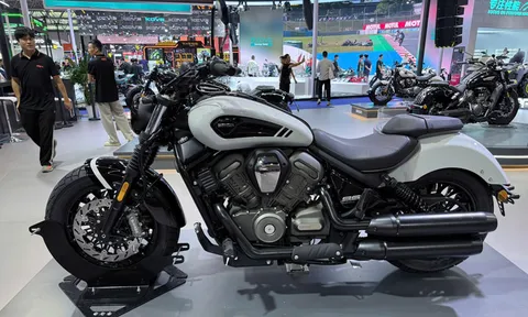 Môtô cruiser động cơ V4, công suất 108,8 mã lực, giá hơn 162 triệu đồng