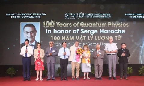 Giáo sư đoạt giải Nobel thứ 19 đến ICISE chia sẻ học thuật