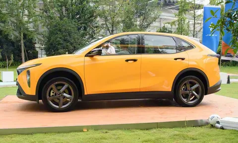 SUV hạng C thiết kế đẹp, công suất 221 mã lực, giá hơn 380 triệu đồng