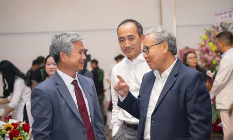 Khó khăn bủa vây, doanh nghiệp vẫn không ngừng kiến tạo