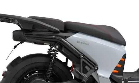 Xe tay ga thiết kế ấn tượng, trang bị phanh CBS, giá gần 35 triệu đồng