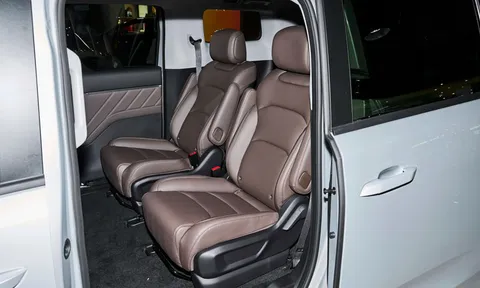 Xe MPV 7 chỗ, 3 tuỳ chọn động cơ, giá chưa tới 300 triệu đồng