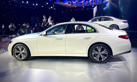 Mercedes-Benz E-Class thế hệ mới ra mắt tại Việt Nam, giá từ 2,449 tỷ đồng