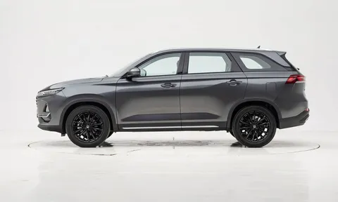 SUV 7 chỗ công suất 192 mã lực, giá hơn 360 triệu đồng