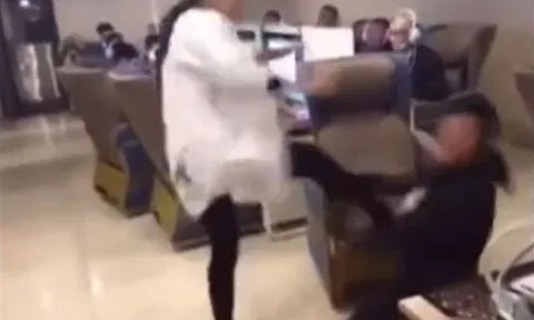 Cảnh tượng chồng mê game bị vợ xử lý thẳng tay khiến nhiều người sửng sốt