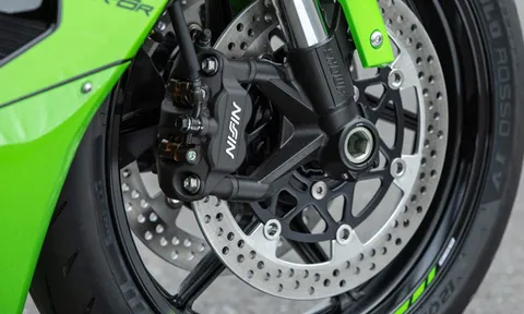 Đối thủ của Honda CBR650R ra mắt tại Việt Nam, giá 299 triệu đồng