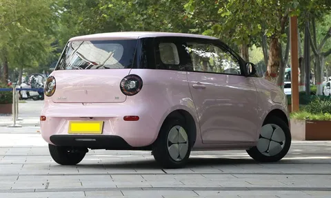 Xe điện mini giúp gia đình che nắng che mưa, giá ngang Honda SH 350i