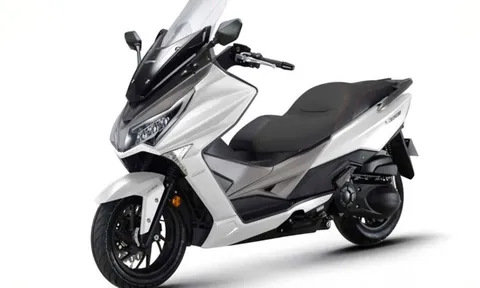 Xe tay ga 249cc, phanh ABS 2 kênh, giá hơn 59 triệu đồng