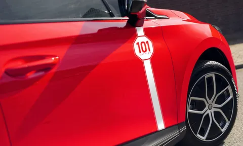 Xe hơi đẹp long lanh, công suất 241 mã lực, giá hơn 800 triệu đồng