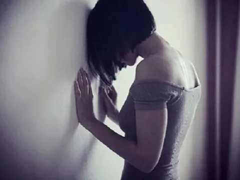 'Căn bệnh' ưa sạch sẽ của chồng trở thành nỗi ám ảnh kinh hoàng của tôi