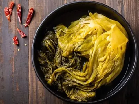 Muối dưa cải nhớ ba mẹo này để dưa chua, giòn, để lâu không khú