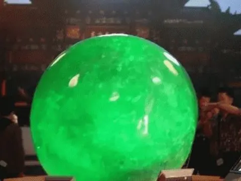 Người đàn ông đào được viên ngọc nặng 6 tấn, trị giá 9.100 tỷ đồng tại một khu mỏ bỏ hoang, gần 20 năm không ai dám mua