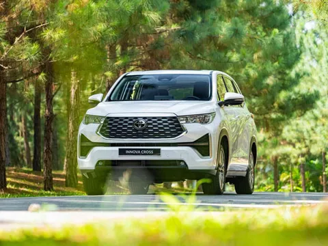 Toyota Innova Cross đạt doanh số cao kỷ lục kể từ khi có mặt tại Việt Nam