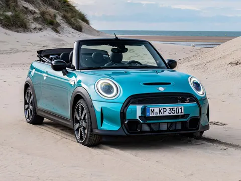 Bảng giá xe MINI tháng 1/2025: Ưu đãi 230 triệu đồng