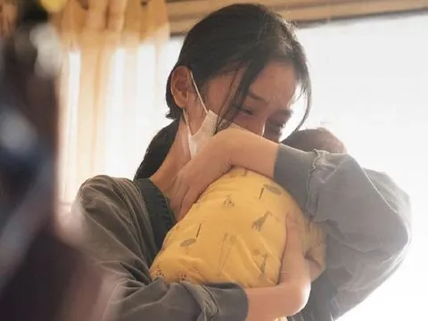 Cháu nội mới đầy tháng, mẹ chồng đã đuổi đi vì con gái bà "không chịu được tiếng trẻ con khóc"