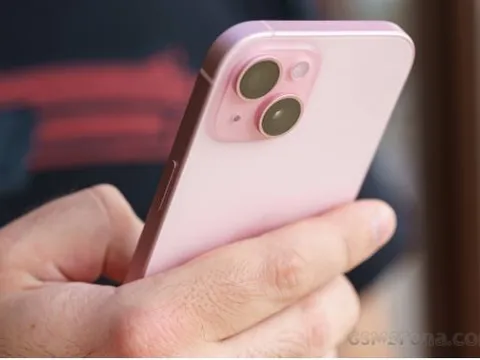 Giá đập hộp iPhone 15 tháng 01/2025: Cực mềm nhờ ưu đãi Tết, hạ đo ván Galaxy S24, Galaxy S24 Ultra