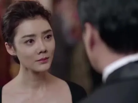 Cú sốc hậu ly hôn: Vợ cũ "lột xác" ngoạn mục, chồng lặng người trước sự thật đau lòng