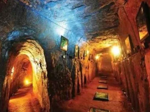 Việt Nam có ngôi làng 3 tầng dưới lòng đất: Rộng 7ha, gồm 94 căn hộ, là nơi sinh sống của hơn 1.200 người