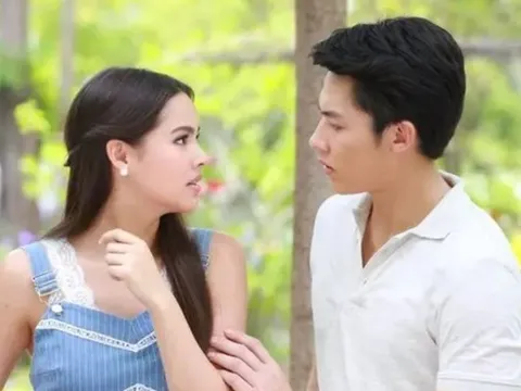 Gặp lại vợ cũ sau 2 năm ly thân, tôi bàng hoàng khi phát hiện bí mật sau cánh cửa không khóa