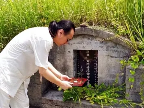 Tại sao người xưa luôn kiêng 'Mộ trước cửa, nước sau nhà'? Lời cảnh báo thực tế bạn nên biết