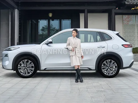 SUV công suất 328 mã lực, tiêu thụ 2,62 lít xăng/100 km, giá ngang Hyundai Grand i10, bán ‘chạy như tôm tươi’