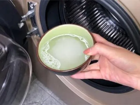 Thêm một bát nước 'thần thánh' này vào máy giặt, quần áo từ ố vàng cũng sẽ trắng sạch như mới