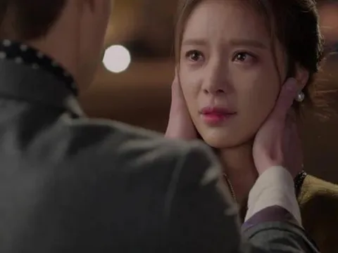 Chồng ôm bạn cũ trong góc tối khi tôi không để ý: Một cú sốc không thể nào quên!