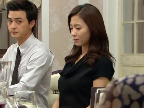 Lần đầu ra mắt nhà người yêu, cô gái sốc nặng trước loạt tuyên bố của mẹ chồng tương lai: Quyết định chia tay ngay lập tức!