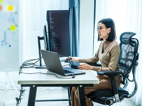 AI tạo sinh dần 'thống trị' thế giới kinh doanh: Doanh nghiệp cần thay đổi ra sao?