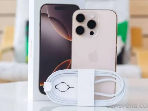 Đập hộp iPhone 16 Pro fullbox với giá giảm 3 triệu, tính năng xịn như iPhone 16 Pro Max, AI như Galaxy S24 Ultra