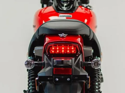 Ra mắt ‘vua côn tay’ 250cc giá 86,6 triệu đồng có ABS 2 kênh ăn đứt Yamaha Exciter và Honda Winner X