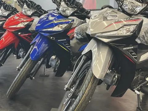 Honda Wave Alpha FI 2025 chính thức cập bến đại lý: 'Chất chơi' hơn RSX và Future, giá 28 triệu đồng