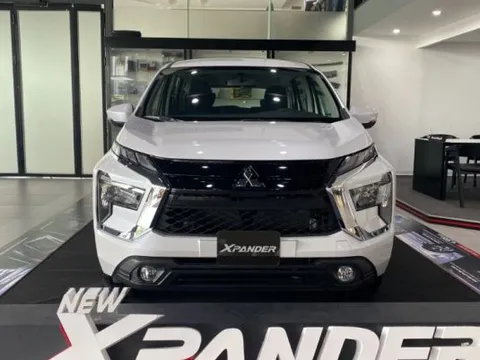 Giá lăn bánh xe Mitsubishi Xpander đầu tháng 1/2025 giảm cực sâu, còn nhận loạt quà tặng khủng