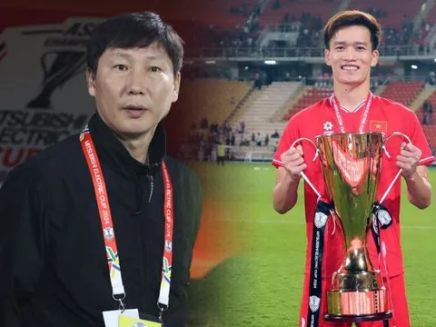 Hoàng Đức được 'mời' xuất ngoại, trụ cột ĐT Việt Nam có quyết định gây ngỡ ngàng