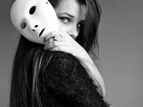 Cách nhìn người của cổ nhân: Người chân thành nhận diện chỉ trong nháy mắt, kẻ giả tạo không thể giấu giếm