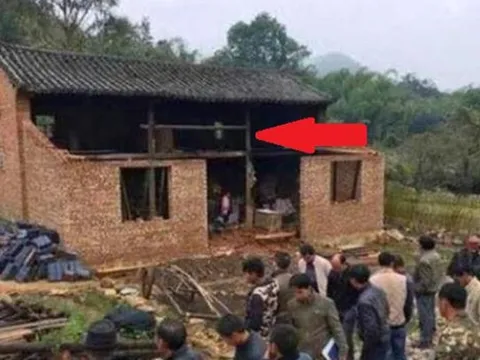 Phá dỡ ngôi nhà cổ 300 tuổi, người thợ bất ngờ phát hiện ‘bảo vật’ độc nhất, giá trị thực 1.650 tỷ