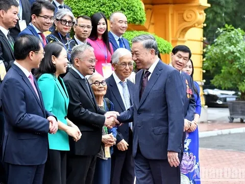 Cộng đồng người Việt Nam ở nước ngoài: Cống hiến tài trí, dựng xây đất nước