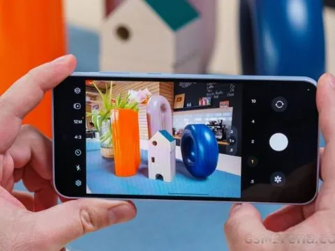 Đây là chiếc điện thoại Samsung tầm trung giá 7 triệu đáng mua nhất hiện nay, có AI xịn hơn cả iPhone 15