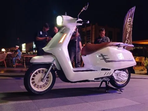 Càn quét Honda Air Blade, ‘tân binh’ xe ga 150cc ra mắt giá 42 triệu đồng, sang chảnh không kém SH