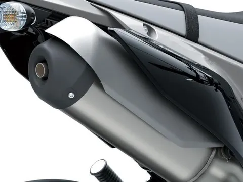 ‘Chiến binh côn tay’ 230cc mới của Nhật chính thức mở bán: Trang bị át vía Honda Winner X và Exciter