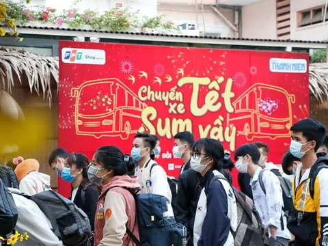 'Chuyến xe mùa xuân' đưa người lao động khó khăn về quê đón Tết